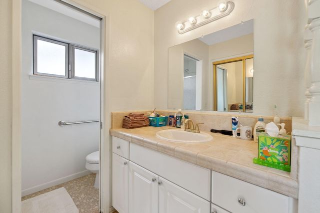 2323 S Dollner Street, Visalia, CA 93277