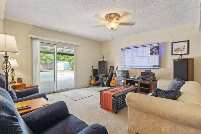 2323 S Dollner Street, Visalia, CA 93277