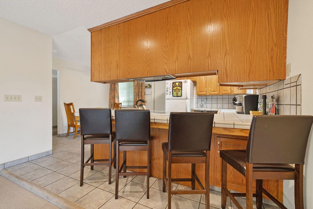 Image 14 of property listing at 2323 S Dollner Street, Visalia, CA 93277