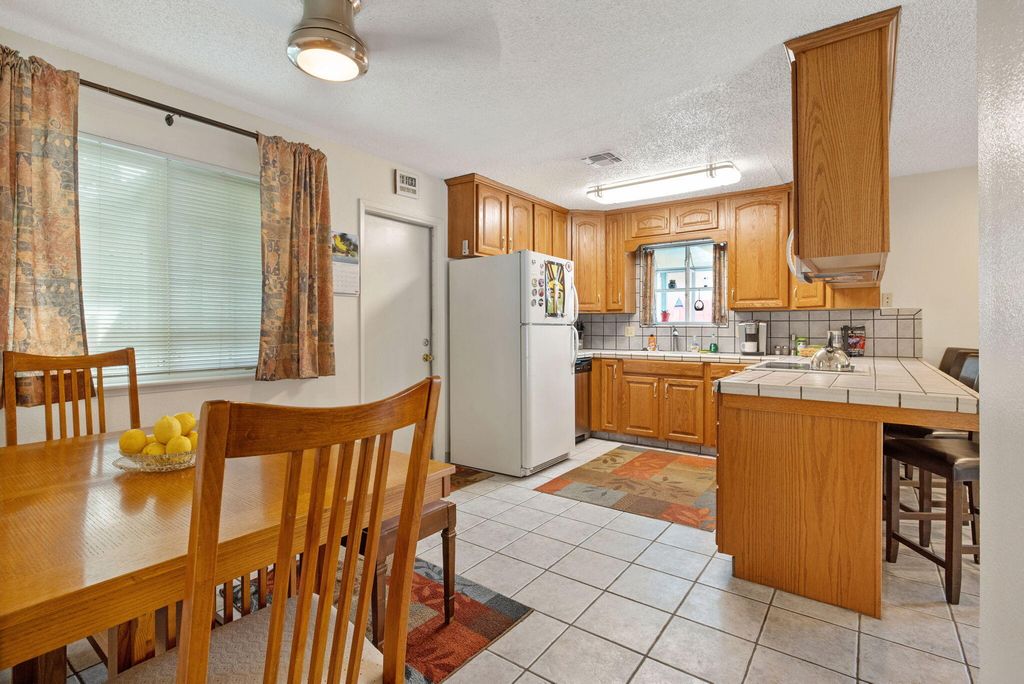 Image 17 of property listing at 2323 S Dollner Street, Visalia, CA 93277