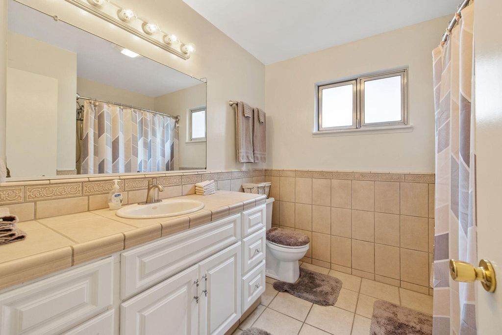 Image 27 of property listing at 2323 S Dollner Street, Visalia, CA 93277