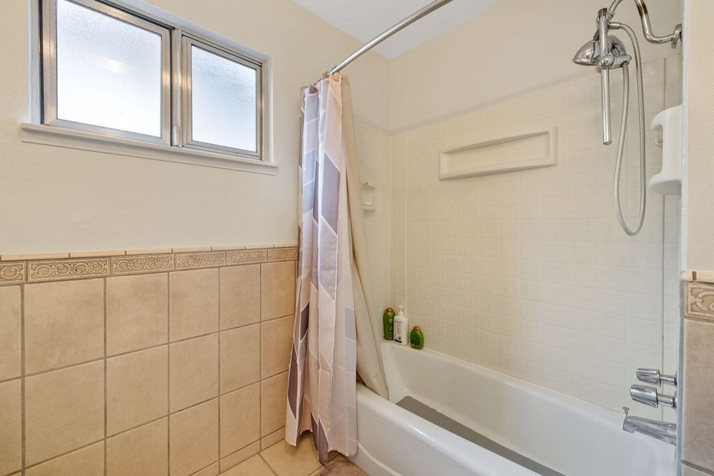 Image 28 of property listing at 2323 S Dollner Street, Visalia, CA 93277