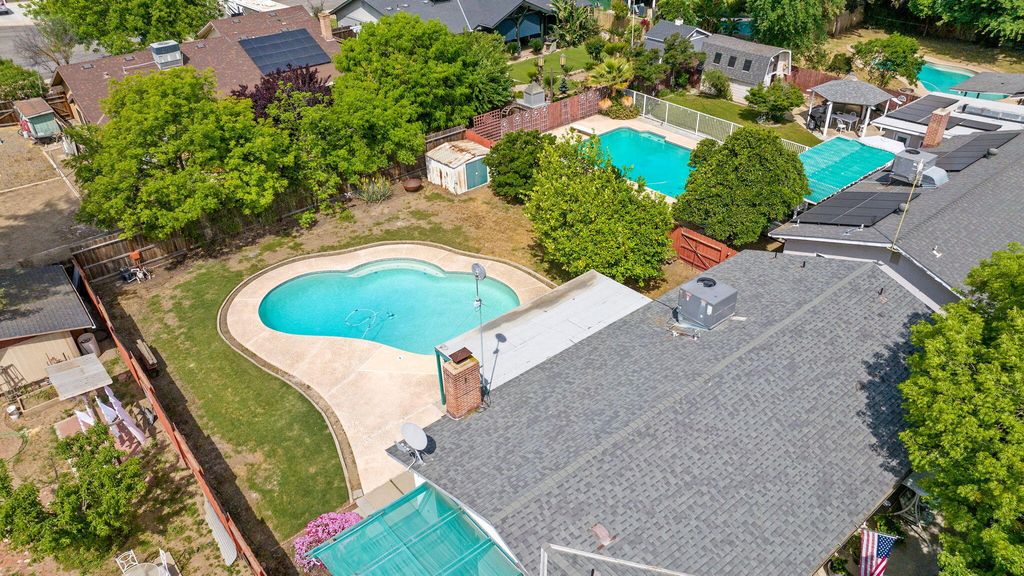 Image 44 of property listing at 2323 S Dollner Street, Visalia, CA 93277