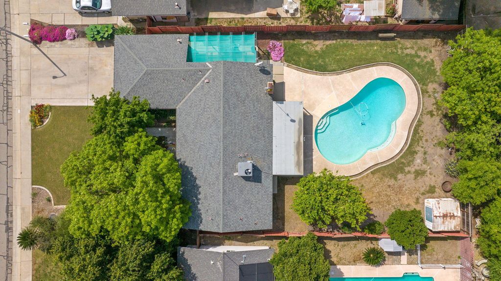 Image 45 of property listing at 2323 S Dollner Street, Visalia, CA 93277