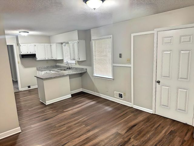 1853 WARNER AVE, Memphis, TN 38127