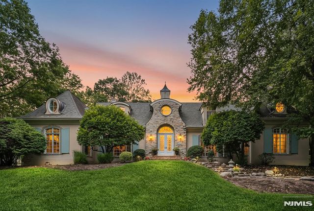 505 Timberline Drive, Franklin Lakes, NJ 07417