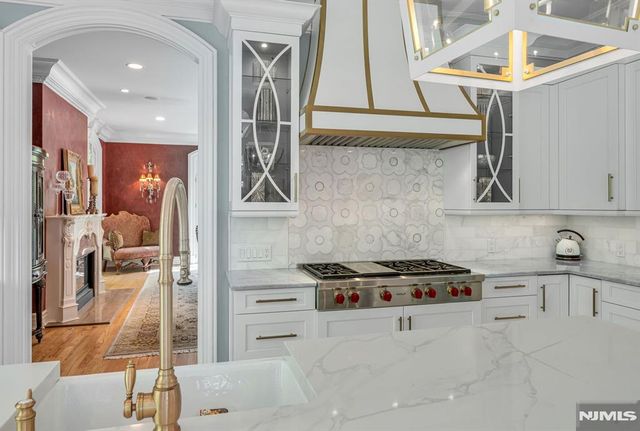 505 Timberline Drive, Franklin Lakes, NJ 07417