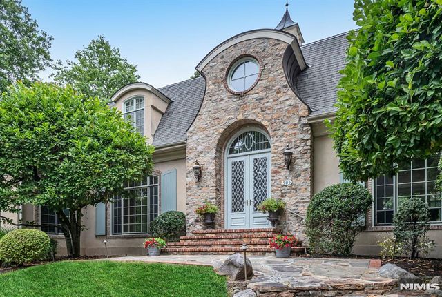 505 Timberline Drive, Franklin Lakes, NJ 07417