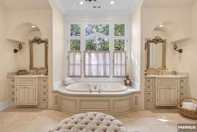 505 Timberline Drive, Franklin Lakes, NJ 07417