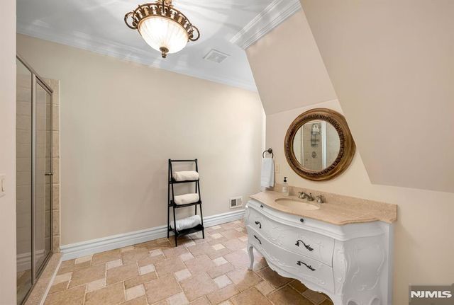 505 Timberline Drive, Franklin Lakes, NJ 07417