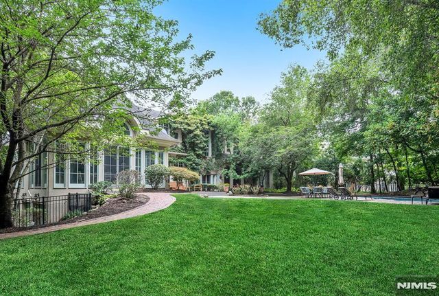 505 Timberline Drive, Franklin Lakes, NJ 07417