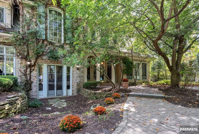 505 Timberline Drive, Franklin Lakes, NJ 07417