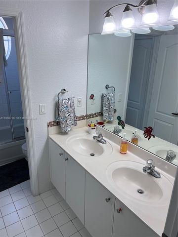 8642 NW 109th Ct 0, Doral, FL 33178