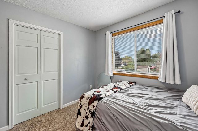 14185 Ferrara Avenue N, Hugo, MN 55038