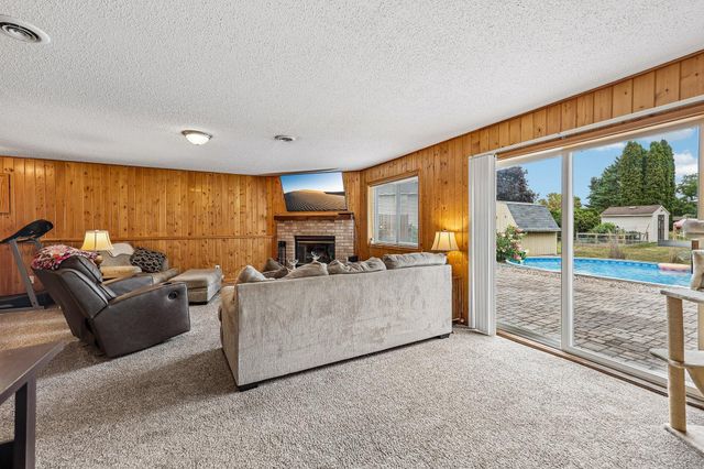14185 Ferrara Avenue N, Hugo, MN 55038