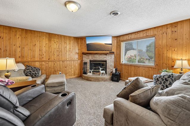 14185 Ferrara Avenue N, Hugo, MN 55038
