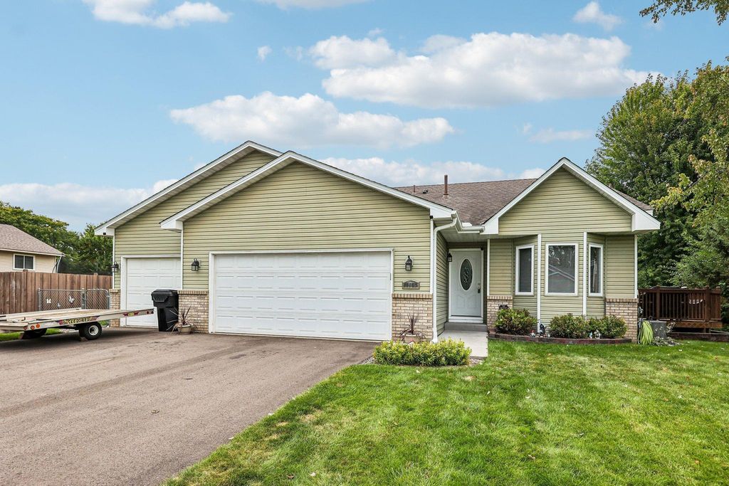 14185 Ferrara Avenue N, Hugo, MN 55038 — exterior