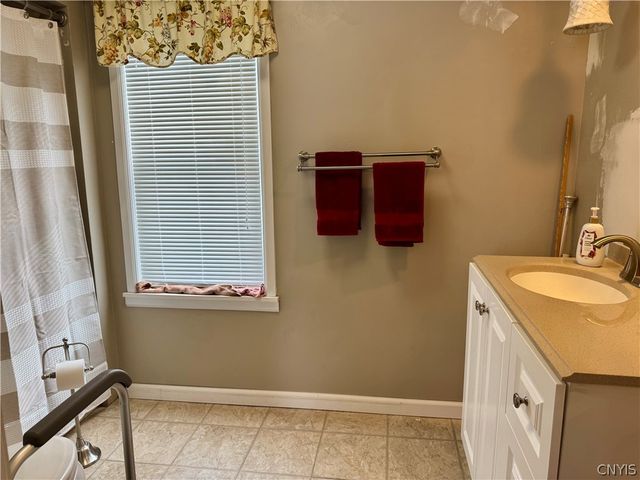 46 Seneca St, Van Buren, NY 13027