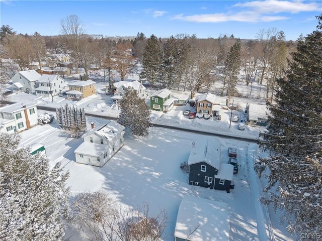 46 Seneca St, Van Buren, NY 13027