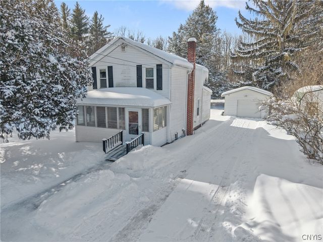 46 Seneca St, Van Buren, NY 13027
