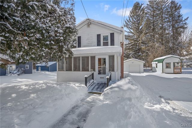 46 Seneca St, Van Buren, NY 13027