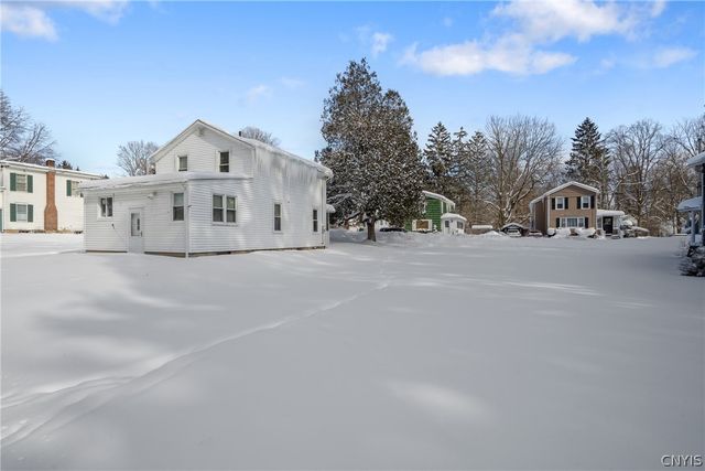 46 Seneca St, Van Buren, NY 13027