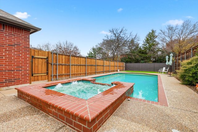 2801 Holly Leaf Lane, Flower Mound, TX 75022