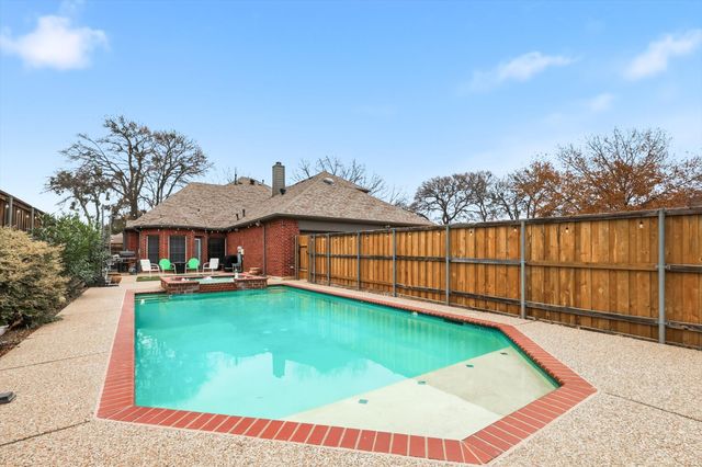 2801 Holly Leaf Lane, Flower Mound, TX 75022
