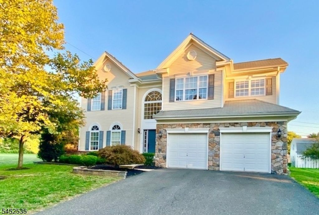 24 Skurka Ct, Sayreville Boro, NJ 08872 — exterior