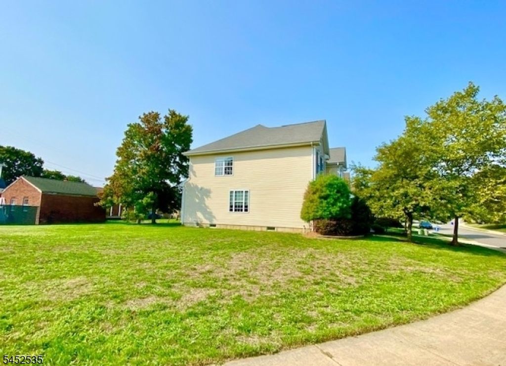 24 Skurka Ct, Sayreville Boro, NJ 08872 — photo 3