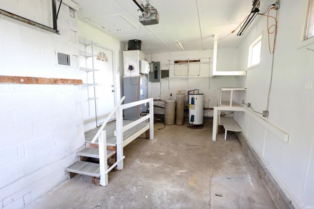 2525 W Lawson Road, Marion, IN 46952