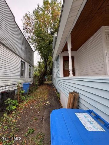 17 Grove Avenue, Albany, NY 12208