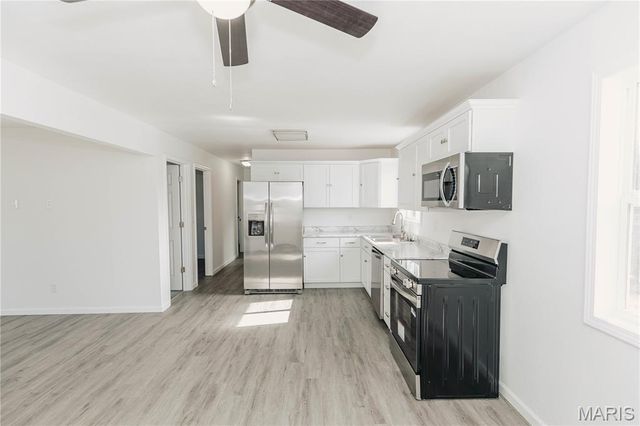 15720 Hallmark Lane, St Robert, MO 65584