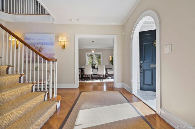 9 Sunnybrae Place, Bronxville, NY 10708