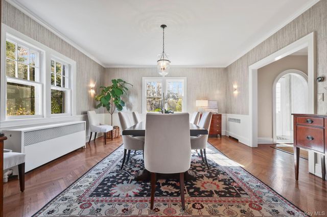 9 Sunnybrae Place, Bronxville, NY 10708