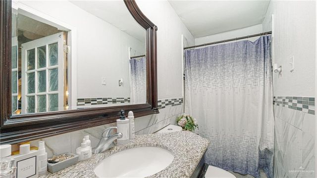 2222 Zeke Avenue, Edinburg, TX 78542