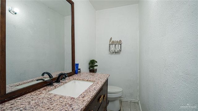 2222 Zeke Avenue, Edinburg, TX 78542