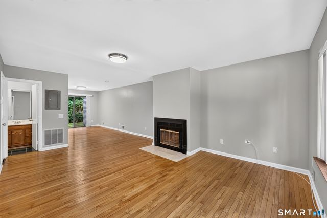 1 Horizon Drive 5, Norwalk, CT 06854