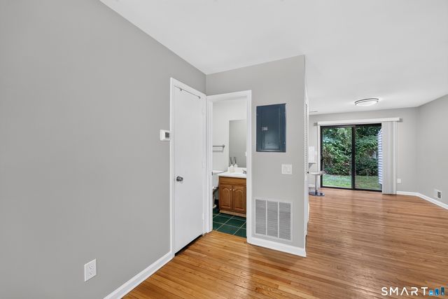 1 Horizon Drive 5, Norwalk, CT 06854