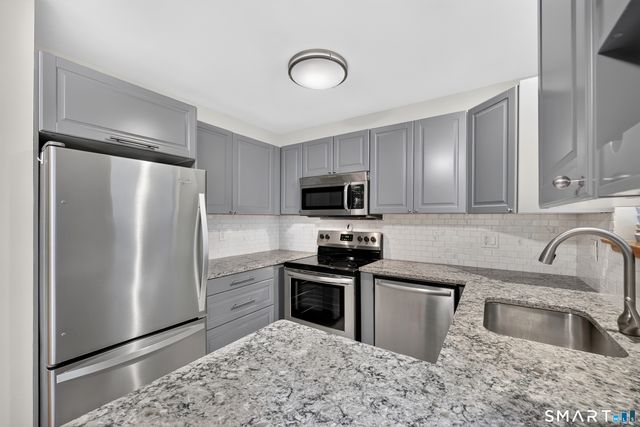 1 Horizon Drive 5, Norwalk, CT 06854