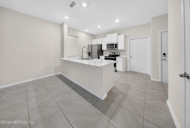 86848 MAINLINE Road, Yulee, FL 32097