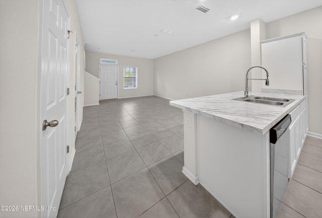 86848 MAINLINE Road, Yulee, FL 32097