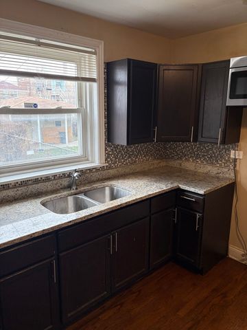 7801 S Winchester Avenue, Chicago, IL 60620