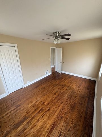 7801 S Winchester Avenue, Chicago, IL 60620