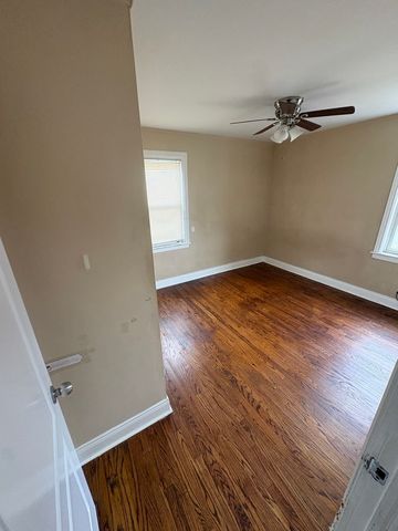 7801 S Winchester Avenue, Chicago, IL 60620