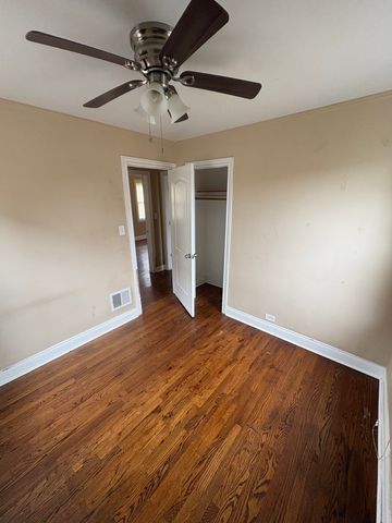 7801 S Winchester Avenue, Chicago, IL 60620