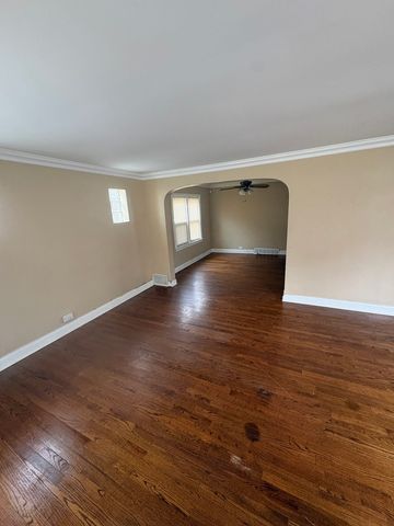 7801 S Winchester Avenue, Chicago, IL 60620