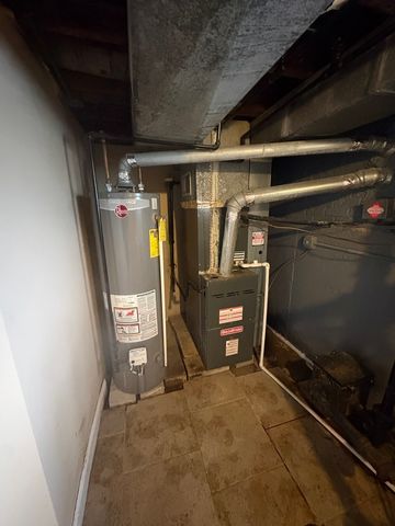 7801 S Winchester Avenue, Chicago, IL 60620