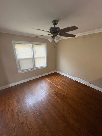 7801 S Winchester Avenue, Chicago, IL 60620