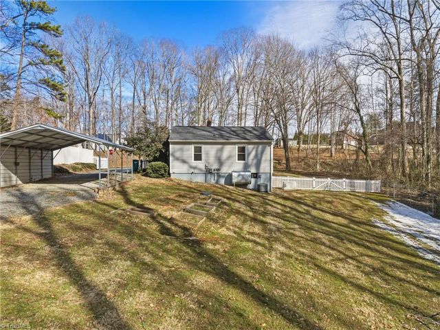 7950 Dull Road, Clemmons, NC 27012